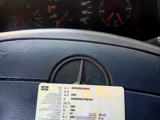 Оранжевый Мерседес Sprinter, объемом двигателя 2.3 л и пробегом 200 тыс. км за 5500 $, фото 11 на Automoto.ua