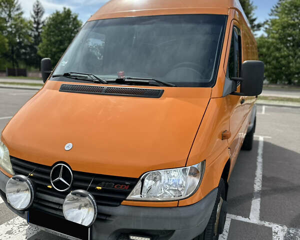 Оранжевый Мерседес Sprinter, объемом двигателя 2.15 л и пробегом 209 тыс. км за 14350 $, фото 12 на Automoto.ua