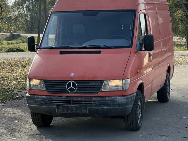 Оранжевый Мерседес Sprinter, объемом двигателя 2.9 л и пробегом 485 тыс. км за 3500 $, фото 1 на Automoto.ua