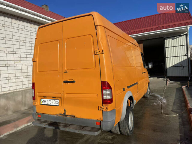 Оранжевый Мерседес Sprinter, объемом двигателя 2.2 л и пробегом 403 тыс. км за 7900 $, фото 6 на Automoto.ua