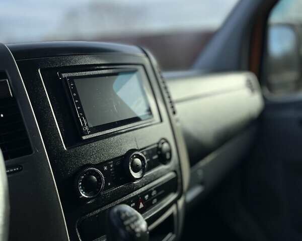 Оранжевый Мерседес Sprinter, объемом двигателя 2.2 л и пробегом 306 тыс. км за 15500 $, фото 10 на Automoto.ua
