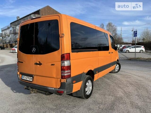 Оранжевый Мерседес Sprinter, объемом двигателя 2.2 л и пробегом 306 тыс. км за 15500 $, фото 4 на Automoto.ua