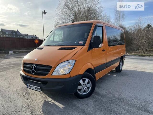 Оранжевый Мерседес Sprinter, объемом двигателя 2.2 л и пробегом 306 тыс. км за 15500 $, фото 2 на Automoto.ua