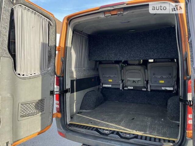 Оранжевый Мерседес Sprinter, объемом двигателя 2.2 л и пробегом 306 тыс. км за 15500 $, фото 8 на Automoto.ua