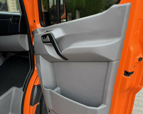 Оранжевый Мерседес Sprinter, объемом двигателя 2.2 л и пробегом 420 тыс. км за 14900 $, фото 18 на Automoto.ua