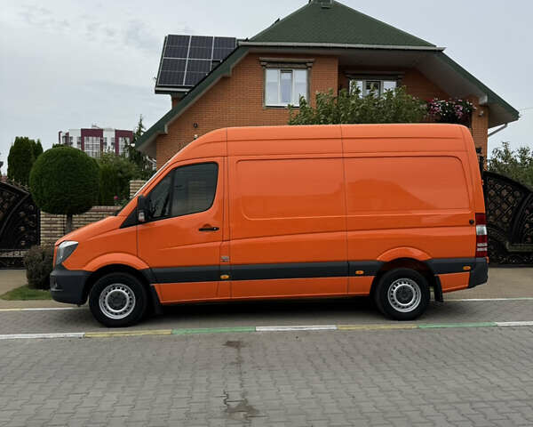Оранжевый Мерседес Sprinter, объемом двигателя 2.2 л и пробегом 420 тыс. км за 14900 $, фото 4 на Automoto.ua
