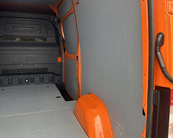 Оранжевый Мерседес Sprinter, объемом двигателя 2.2 л и пробегом 263 тыс. км за 23800 $, фото 14 на Automoto.ua