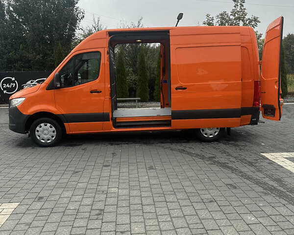 Оранжевый Мерседес Sprinter, объемом двигателя 2.2 л и пробегом 263 тыс. км за 23800 $, фото 3 на Automoto.ua
