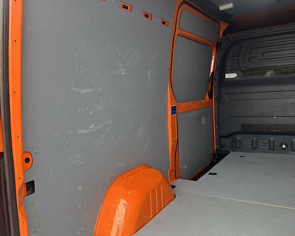 Оранжевый Мерседес Sprinter, объемом двигателя 2.2 л и пробегом 263 тыс. км за 23800 $, фото 15 на Automoto.ua