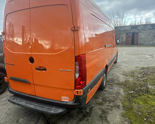 Оранжевый Мерседес Sprinter, объемом двигателя 2.14 л и пробегом 235 тыс. км за 26000 $, фото 6 на Automoto.ua