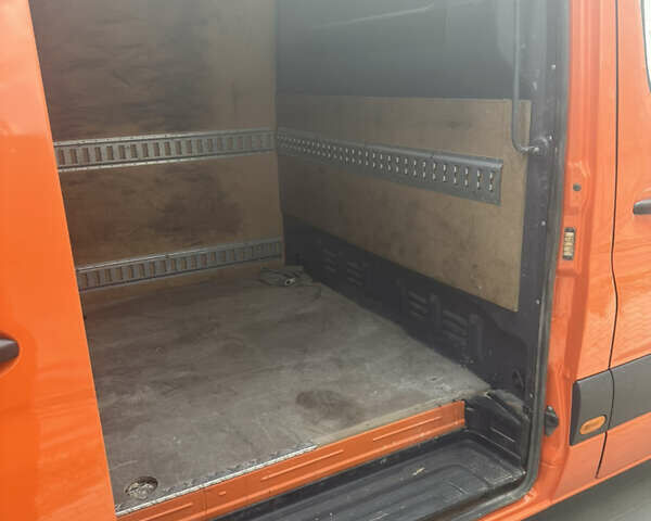 Оранжевый Мерседес Sprinter, объемом двигателя 2 л и пробегом 270 тыс. км за 26000 $, фото 16 на Automoto.ua