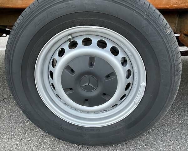 Помаранчевий Мерседес Sprinter, об'ємом двигуна 0 л та пробігом 224 тис. км за 27500 $, фото 38 на Automoto.ua