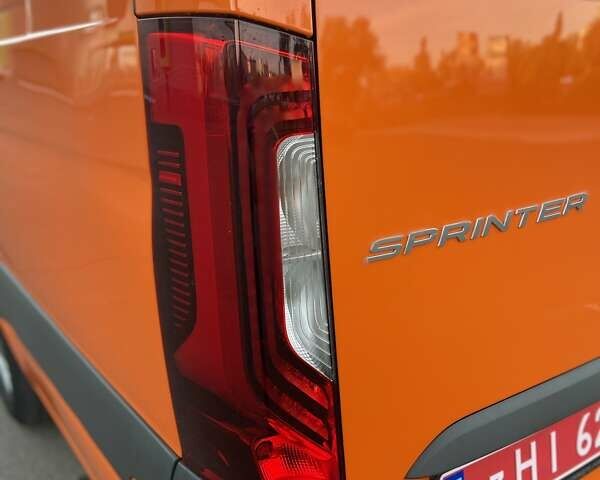 Оранжевый Мерседес Sprinter, объемом двигателя 0 л и пробегом 224 тыс. км за 27800 $, фото 6 на Automoto.ua