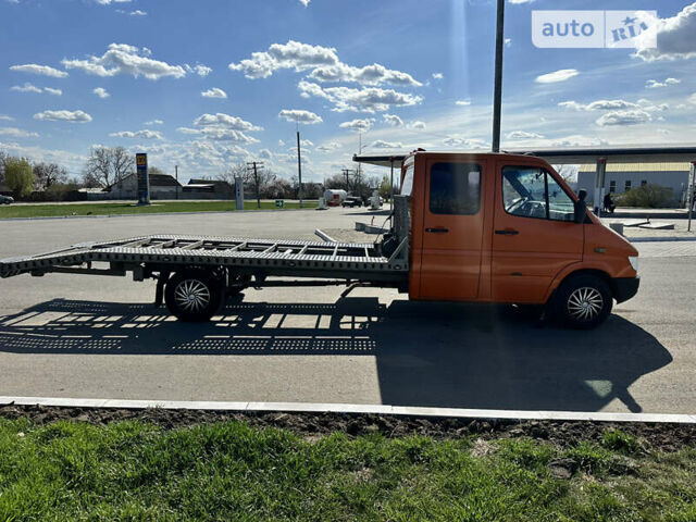 Оранжевый Мерседес Sprinter, объемом двигателя 0 л и пробегом 500 тыс. км за 15300 $, фото 1 на Automoto.ua