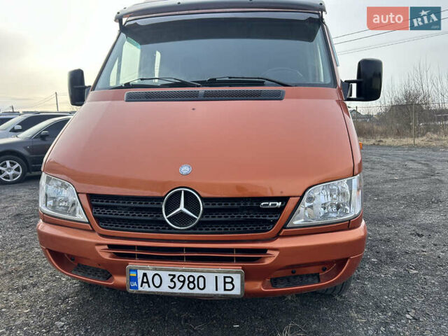 Оранжевый Мерседес Sprinter, объемом двигателя 2.15 л и пробегом 251 тыс. км за 11500 $, фото 1 на Automoto.ua