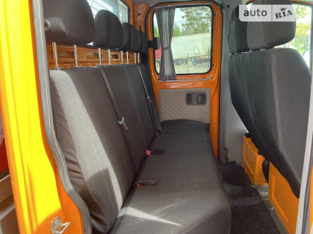 Помаранчевий Мерседес Sprinter, об'ємом двигуна 0 л та пробігом 243 тис. км за 23500 $, фото 26 на Automoto.ua