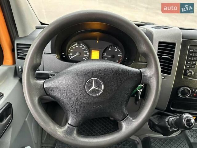 Оранжевый Мерседес Sprinter, объемом двигателя 3 л и пробегом 327 тыс. км за 26770 $, фото 23 на Automoto.ua