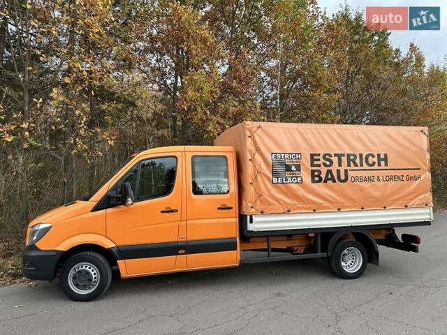 Оранжевый Мерседес Sprinter, объемом двигателя 3 л и пробегом 327 тыс. км за 26770 $, фото 4 на Automoto.ua