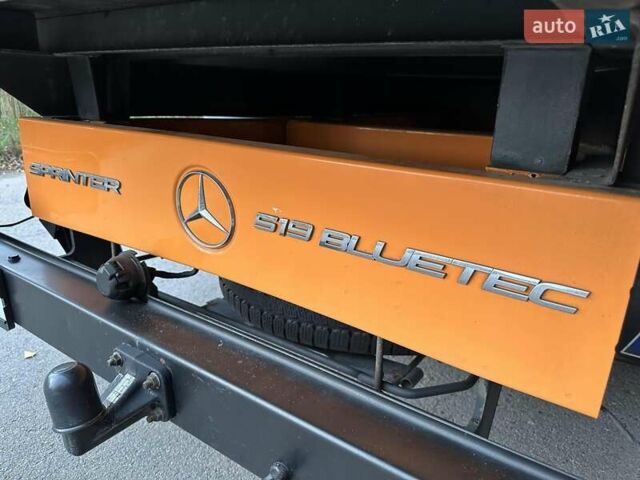 Оранжевый Мерседес Sprinter, объемом двигателя 3 л и пробегом 327 тыс. км за 26770 $, фото 46 на Automoto.ua
