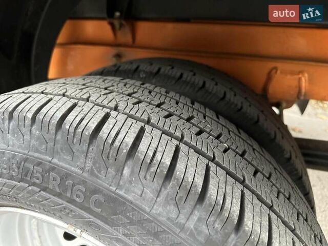 Оранжевый Мерседес Sprinter, объемом двигателя 3 л и пробегом 327 тыс. км за 26770 $, фото 51 на Automoto.ua