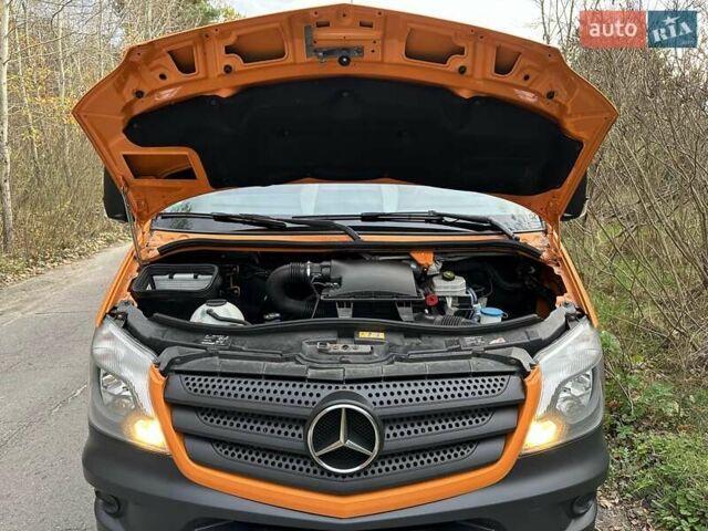 Оранжевый Мерседес Sprinter, объемом двигателя 3 л и пробегом 327 тыс. км за 26770 $, фото 40 на Automoto.ua