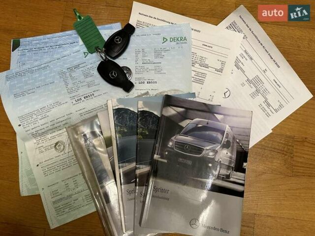 Оранжевый Мерседес Sprinter, объемом двигателя 3 л и пробегом 327 тыс. км за 26770 $, фото 52 на Automoto.ua