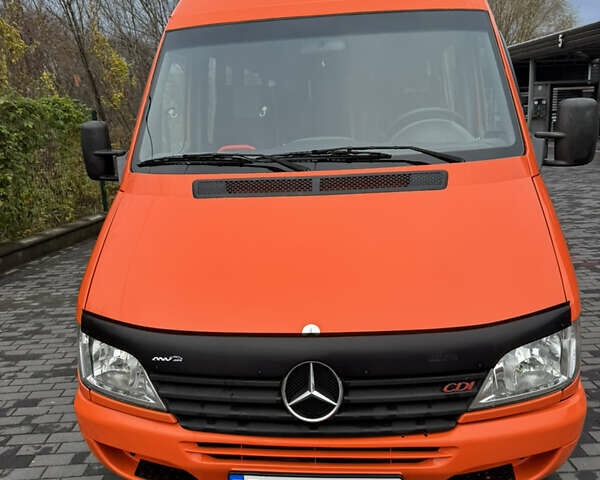 Оранжевый Мерседес Sprinter, объемом двигателя 2.69 л и пробегом 179 тыс. км за 17900 $, фото 1 на Automoto.ua