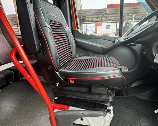 Оранжевый Мерседес Sprinter, объемом двигателя 2.69 л и пробегом 179 тыс. км за 17900 $, фото 14 на Automoto.ua