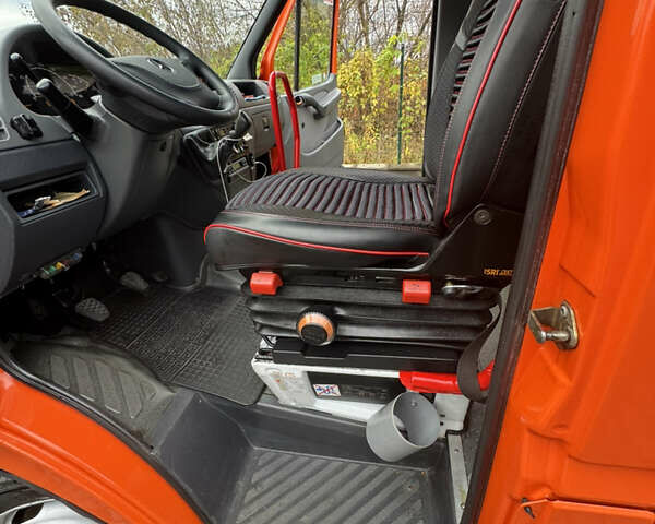 Оранжевый Мерседес Sprinter, объемом двигателя 2.69 л и пробегом 179 тыс. км за 17900 $, фото 21 на Automoto.ua