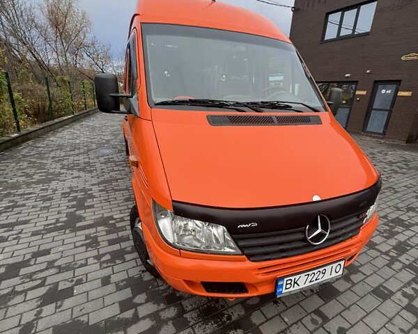 Оранжевый Мерседес Sprinter, объемом двигателя 2.69 л и пробегом 179 тыс. км за 17900 $, фото 10 на Automoto.ua