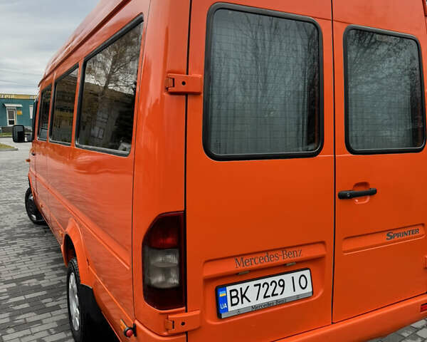 Оранжевый Мерседес Sprinter, объемом двигателя 2.69 л и пробегом 179 тыс. км за 17900 $, фото 6 на Automoto.ua