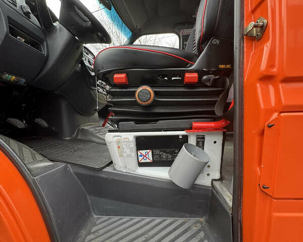 Оранжевый Мерседес Sprinter, объемом двигателя 2.69 л и пробегом 179 тыс. км за 17900 $, фото 22 на Automoto.ua