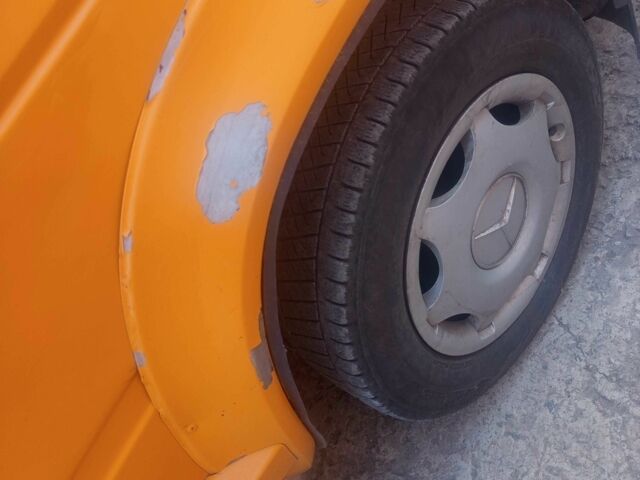 Помаранчевий Мерседес Sprinter, об'ємом двигуна 2.9 л та пробігом 1000 тис. км за 5700 $, фото 2 на Automoto.ua