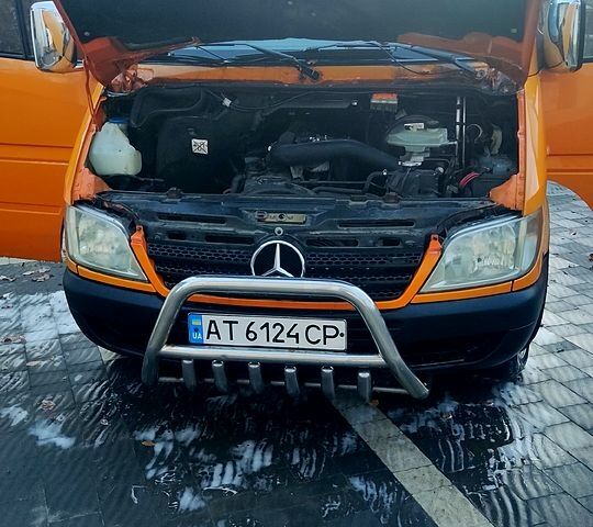 Оранжевый Мерседес Sprinter, объемом двигателя 22 л и пробегом 395 тыс. км за 8500 $, фото 9 на Automoto.ua