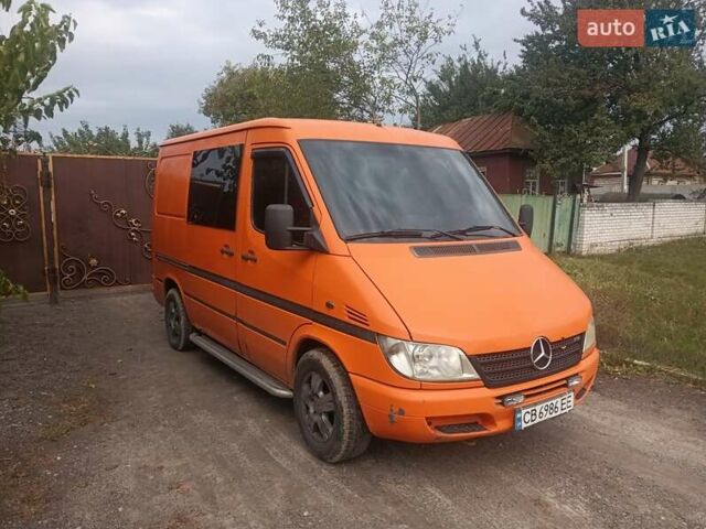 Оранжевый Мерседес Sprinter, объемом двигателя 2.3 л и пробегом 300 тыс. км за 4200 $, фото 1 на Automoto.ua
