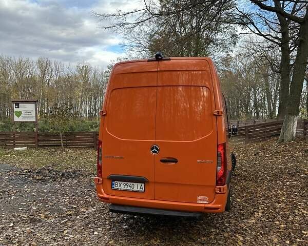 Помаранчевий Мерседес Sprinter, об'ємом двигуна 2.14 л та пробігом 350 тис. км за 46500 $, фото 8 на Automoto.ua