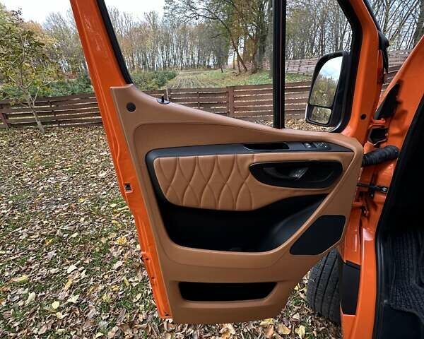 Помаранчевий Мерседес Sprinter, об'ємом двигуна 2.14 л та пробігом 350 тис. км за 46500 $, фото 14 на Automoto.ua