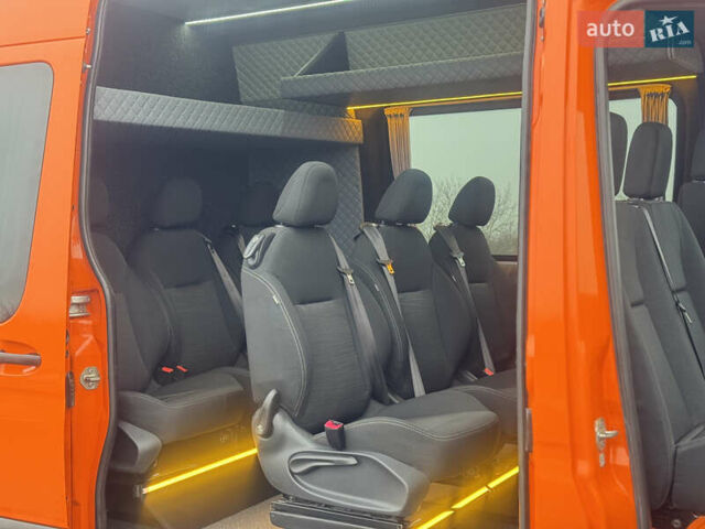 Помаранчевий Мерседес Sprinter, об'ємом двигуна 2.14 л та пробігом 273 тис. км за 37900 $, фото 8 на Automoto.ua