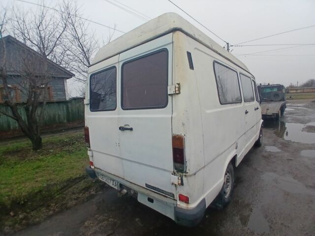 Білий Мерседес Т-мод, об'ємом двигуна 2 л та пробігом 300 тис. км за 1200 $, фото 5 на Automoto.ua