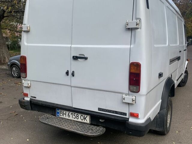 Мерседес Т-мод 1993 в Одессе на Automoto.ua Белый Мерседес Т-мод, объемом двигателя 2.9 л и пробегом 3 тыс. км за 5000 $, фото 4 на Automoto.ua