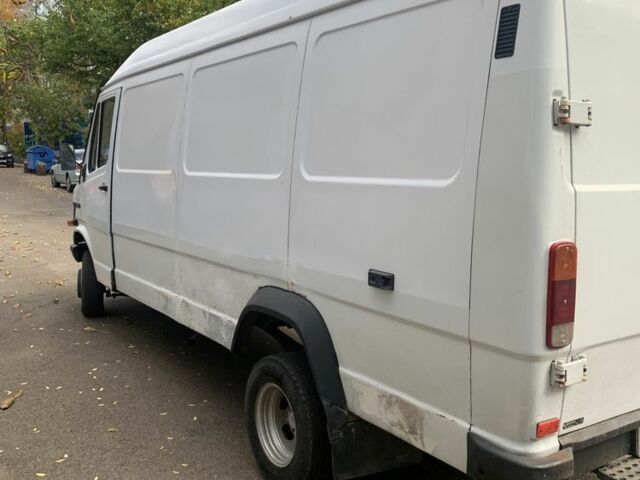 Мерседес Т-мод 1993 в Одессе на Automoto.ua Белый Мерседес Т-мод, объемом двигателя 2.9 л и пробегом 3 тыс. км за 5000 $, фото 3 на Automoto.ua