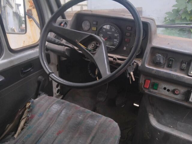 Белый Мерседес Т-мод, объемом двигателя 2.9 л и пробегом 300 тыс. км за 2500 $, фото 7 на Automoto.ua