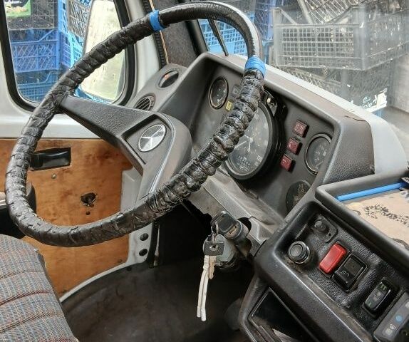 Білий Мерседес Т-мод, об'ємом двигуна 2 л та пробігом 555 тис. км за 3000 $, фото 6 на Automoto.ua