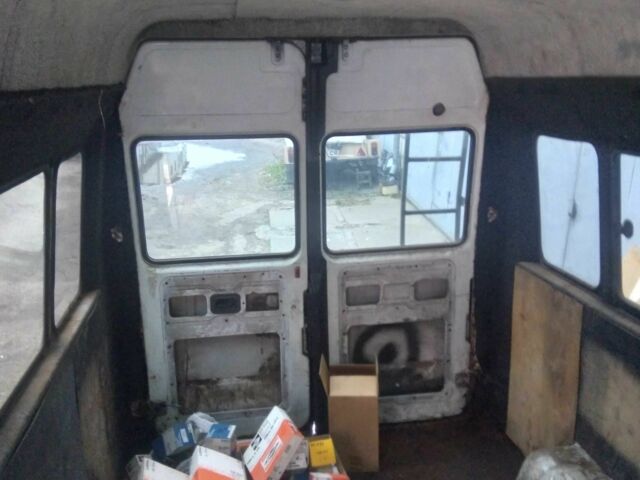 Белый Мерседес Т-мод, объемом двигателя 2.9 л и пробегом 300 тыс. км за 2500 $, фото 5 на Automoto.ua