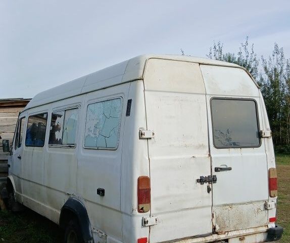Білий Мерседес Т-мод, об'ємом двигуна 2 л та пробігом 555 тис. км за 3000 $, фото 2 на Automoto.ua