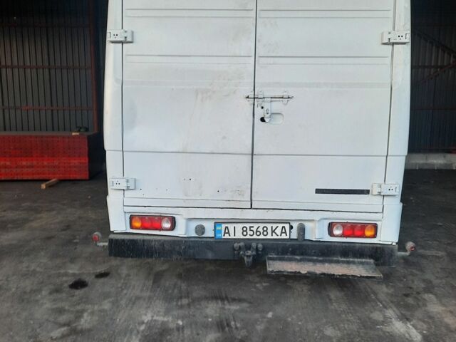 Белый Мерседес Т-мод, объемом двигателя 4 л и пробегом 2 тыс. км за 3700 $, фото 7 на Automoto.ua