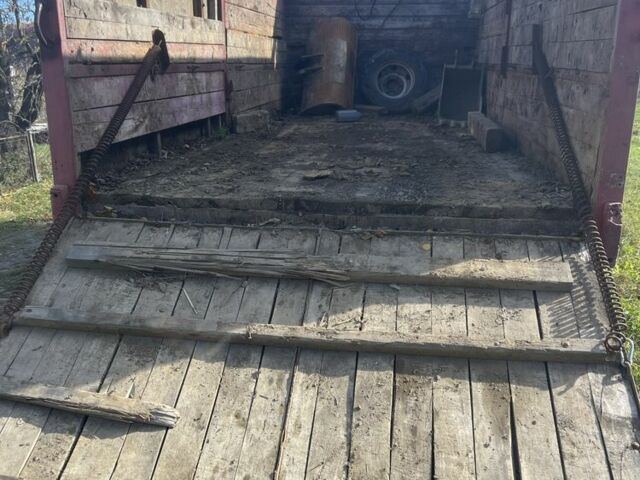 Червоний Мерседес Т-мод, об'ємом двигуна 4 л та пробігом 200 тис. км за 4100 $, фото 7 на Automoto.ua