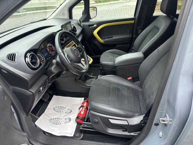 Серый Мерседес Т-мод, объемом двигателя 0 л и пробегом 11 тыс. км за 25900 $, фото 9 на Automoto.ua