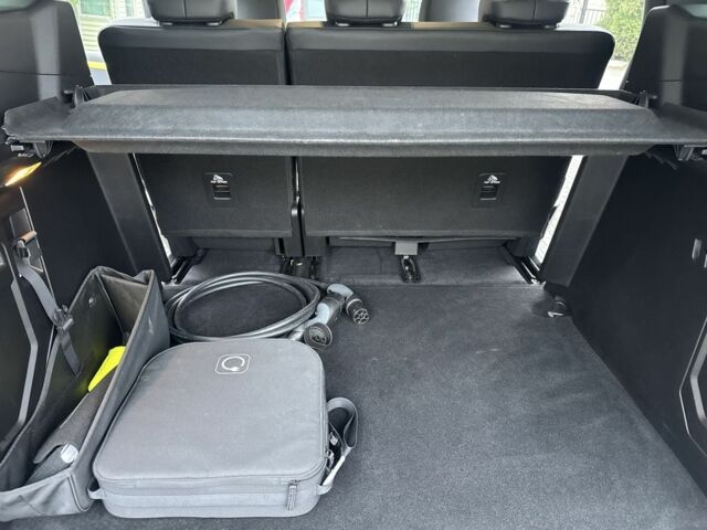 Серый Мерседес Т-мод, объемом двигателя 0 л и пробегом 11 тыс. км за 25900 $, фото 19 на Automoto.ua