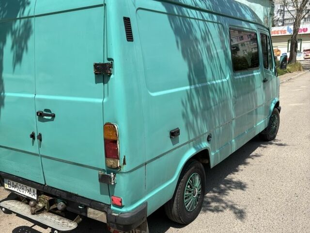 Зелений Мерседес Т-мод, об'ємом двигуна 0 л та пробігом 400 тис. км за 3300 $, фото 1 на Automoto.ua